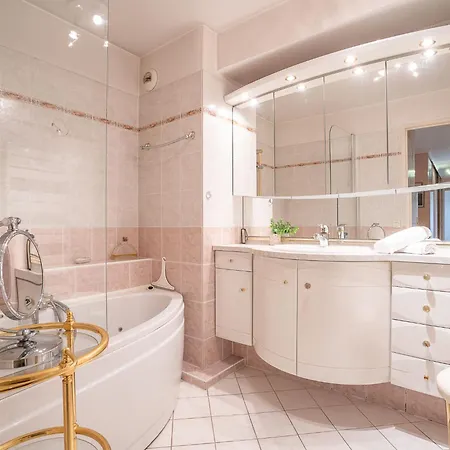 Les Cascades Du By Interhome Appartement *