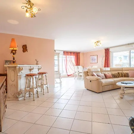 Appartement Les Cascades Du By Interhome