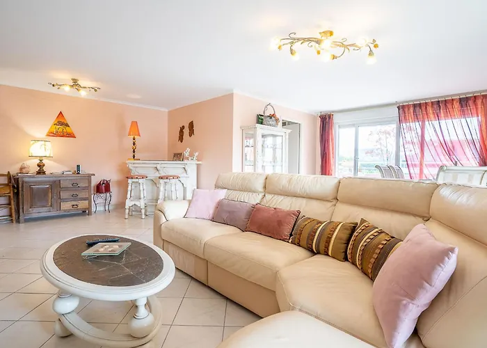 Les Cascades Du By Interhome شقة